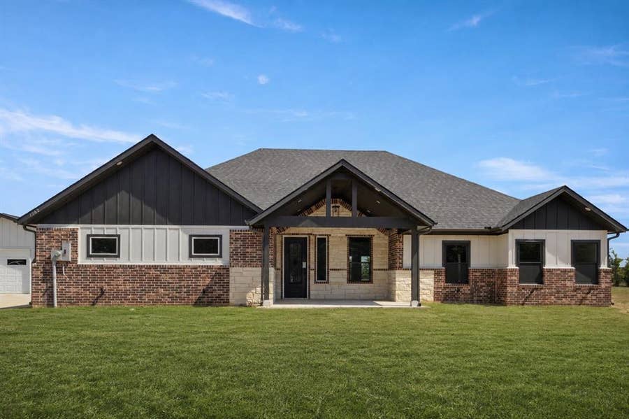 Property photo for 1282 CR 4105, Greenville, TX