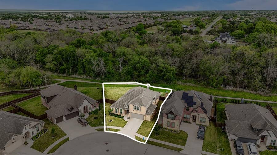 Property photo for 485 W Autumn Hill Bluff, Lavon, TX