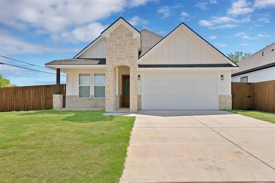 Property photo for 801 Tierney, Fort Worth, TX
