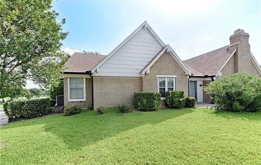Property photo for 2601 Country Place, Carrollton, TX