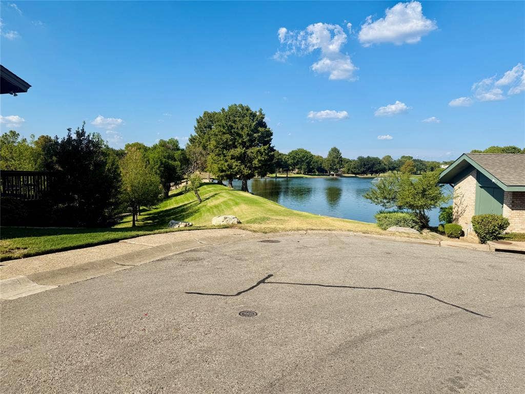2601 Country Place, Carrollton, TX 75006 2601 Country Place, Carrollton, TX 75006