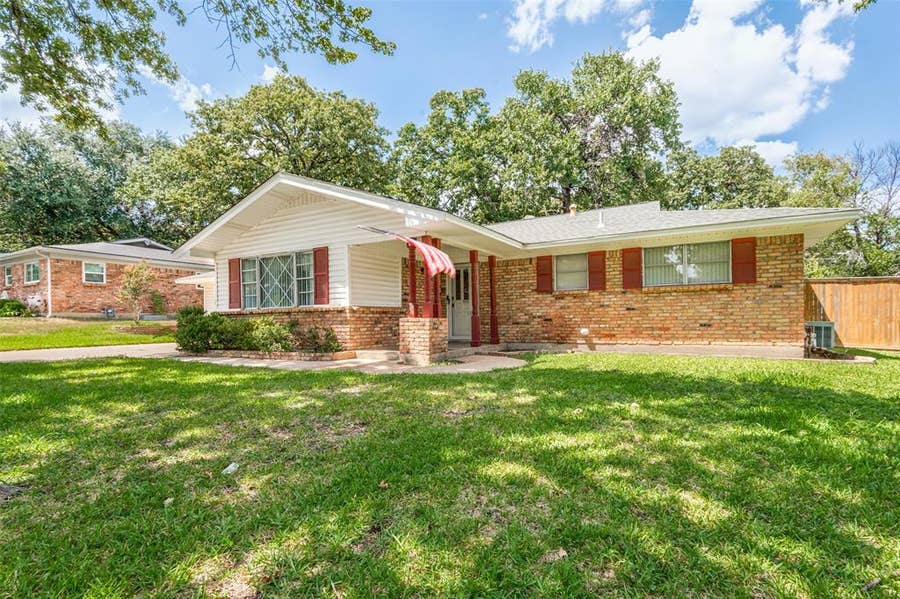 Property photo for 608 W Cheryl Avenue, Hurst, TX