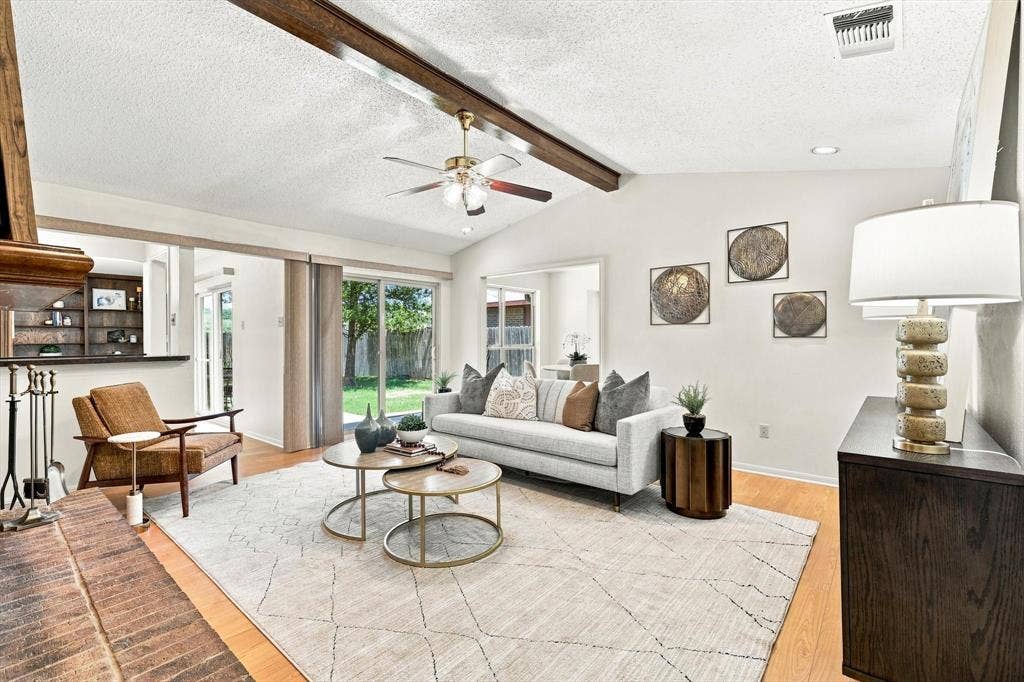 2517 Lawnview Drive, Carrollton, TX 75006 2517 Lawnview Drive, Carrollton, TX 75006