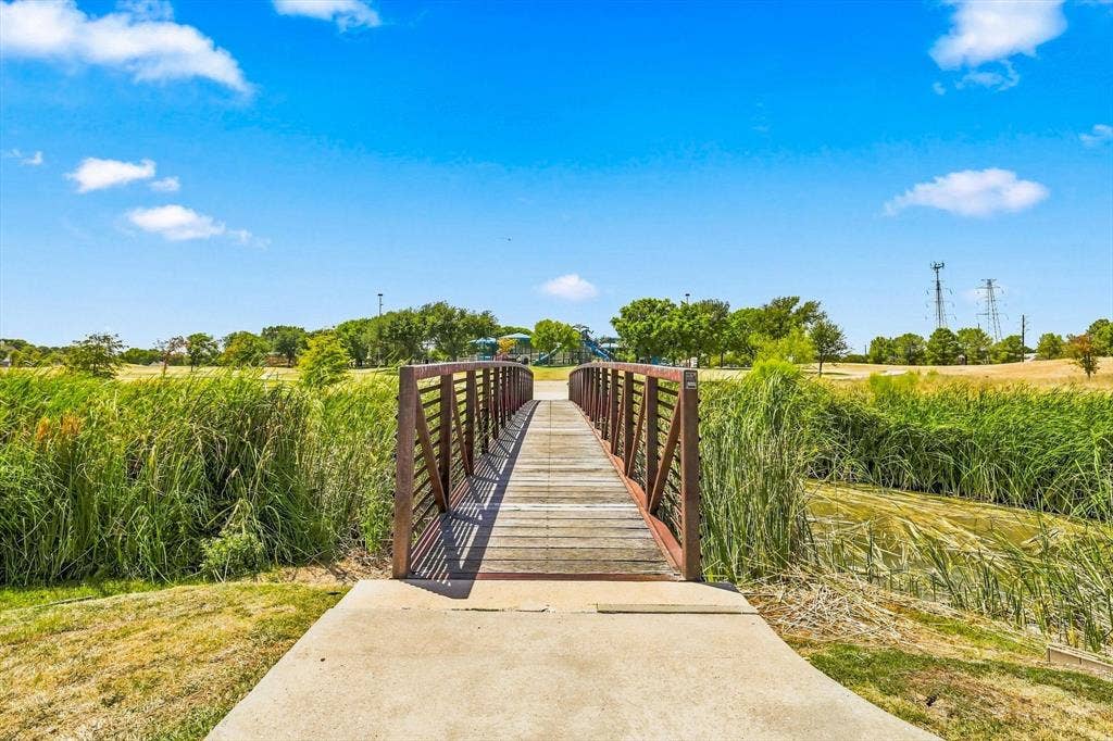 2517 Lawnview Drive, Carrollton, TX 75006 Mary Heads Carter Park