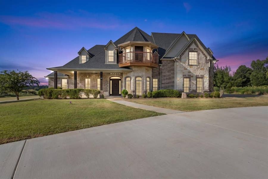 Property photo for 7820 Molina Drive, Tyler, TX