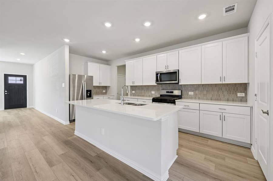 Property photo for 2129 Longchamp Lane, Seagoville, TX