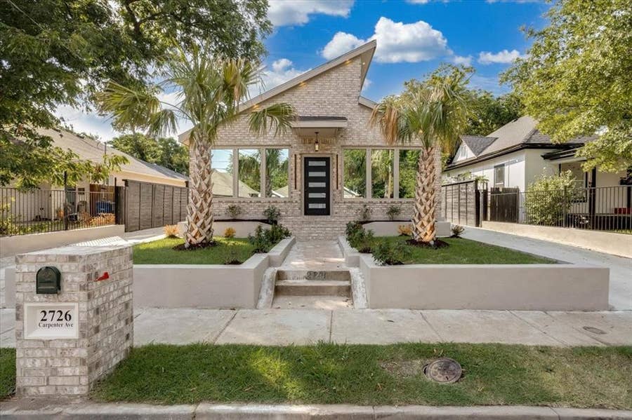 Property photo for 2726 Carpenter Avenue, Dallas, TX