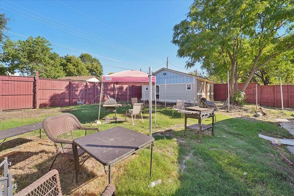 2515 North Parkway, Mesquite, TX 75149 2515 North Parkway, Mesquite, TX 75149