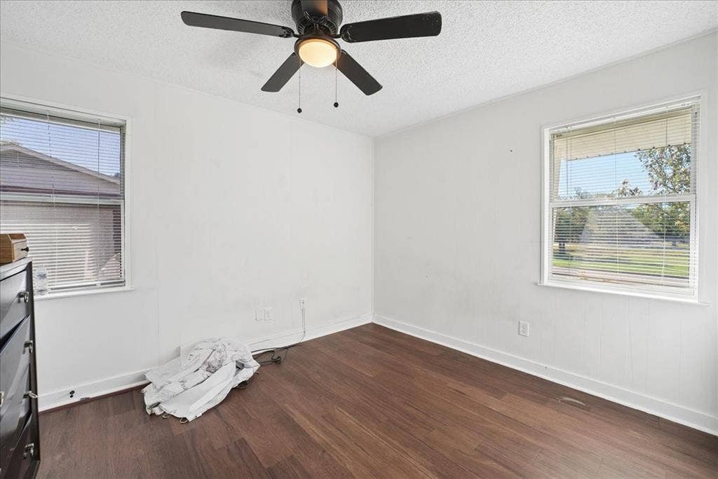 2515 North Parkway, Mesquite, TX 75149 2515 North Parkway, Mesquite, TX 75149