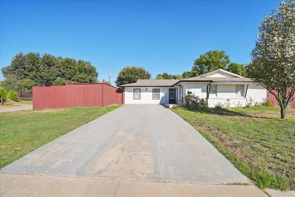 2515 North Parkway, Mesquite, TX 75149 2515 North Parkway, Mesquite, TX 75149