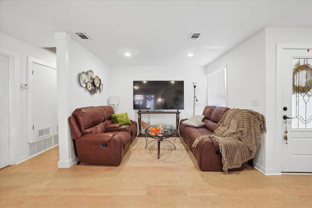 2515 North Parkway, Mesquite, TX 75149 2515 North Parkway, Mesquite, TX 75149