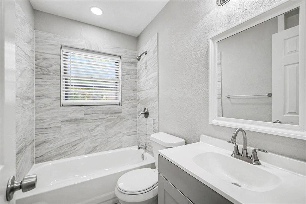 2010 Glenhaven Street, Arlington, TX 76010