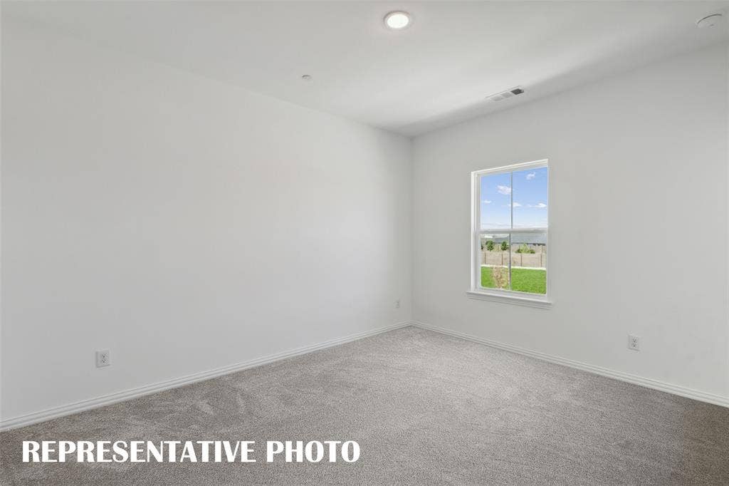 1032 Splitrock Drive, Allen, TX 75013 Your new dream home offers two nicely sized secondary bedrooms.