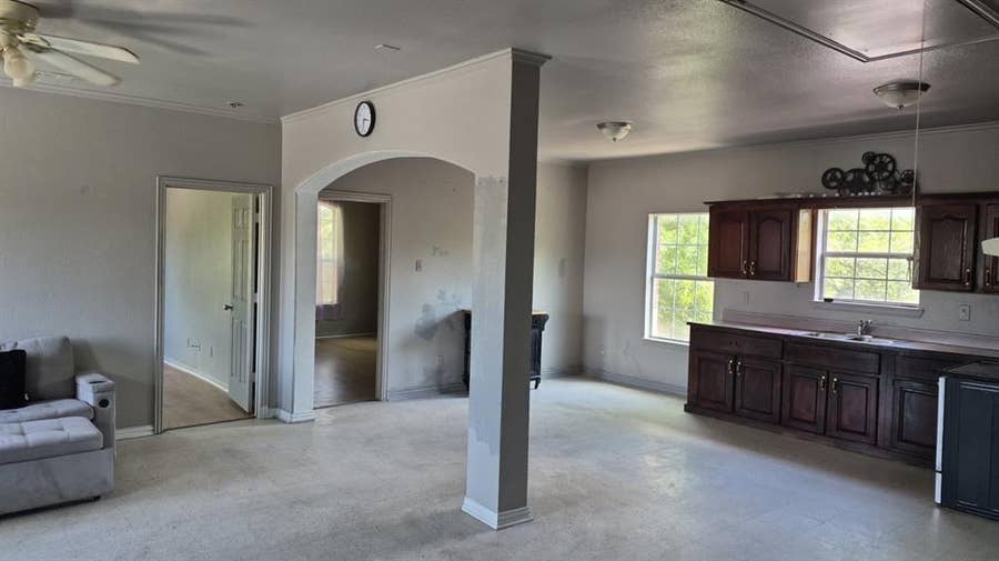 Property photo for 609 Elwayne Avenue, Dallas, TX