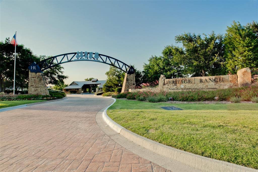 929 Oakland Hills Drive, Fairview, TX 75069 Entry thru guard gate