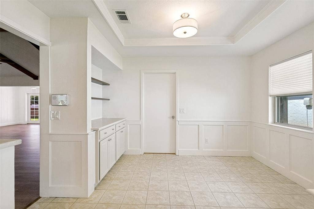 4036 Los Robles Drive, Plano, TX 75074 Breakfast Area