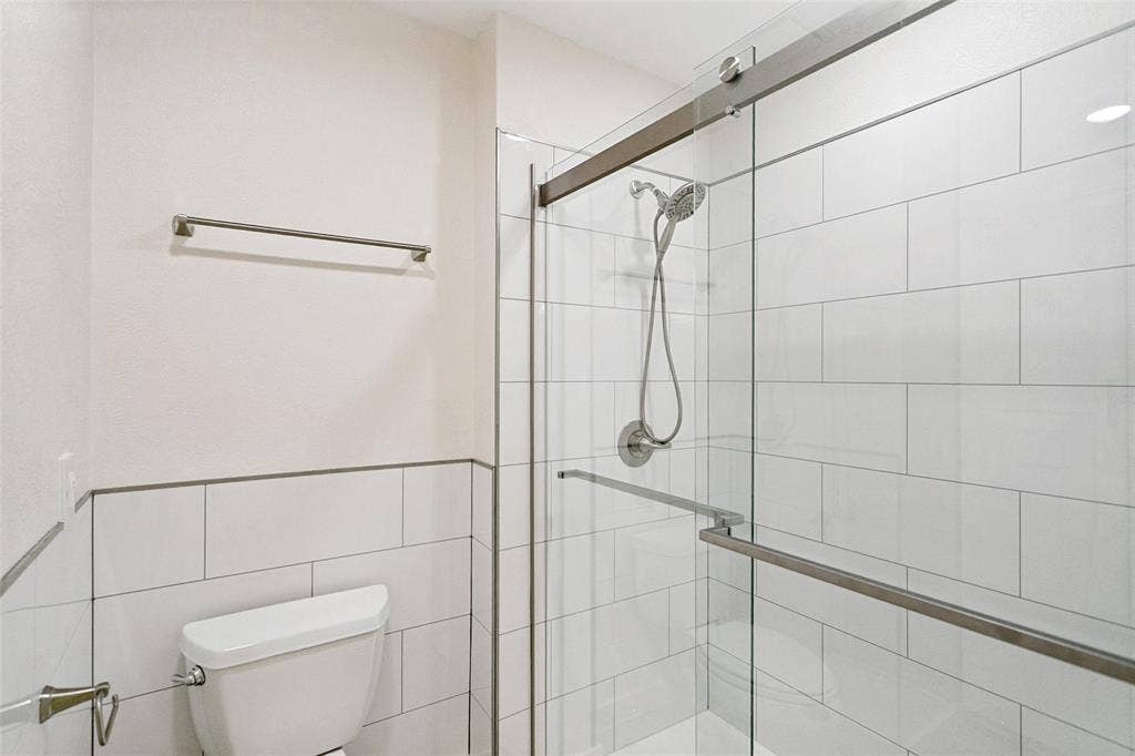 4036 Los Robles Drive, Plano, TX 75074 Primary Bath