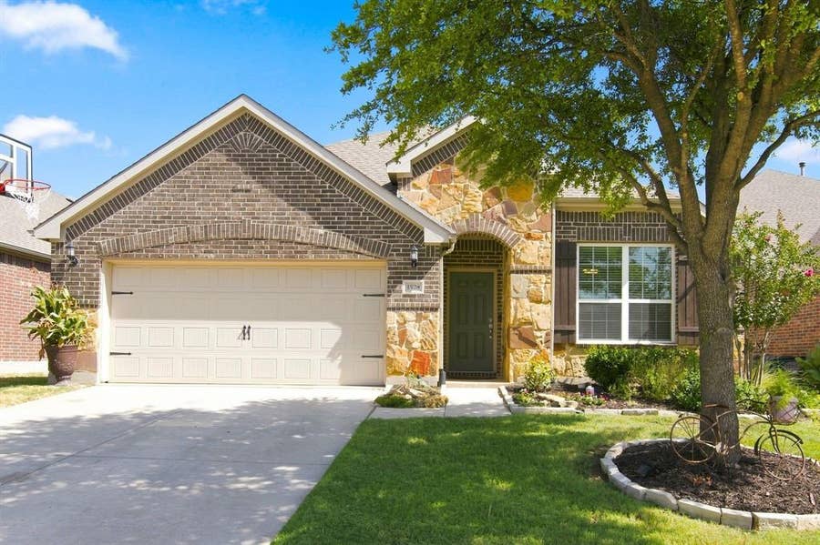 Property photo for 1528 Westview Lane, Northlake, TX