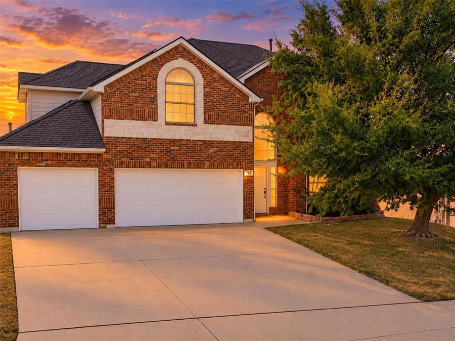Property photo for 7129 Sundance Lane, Fort Worth, TX