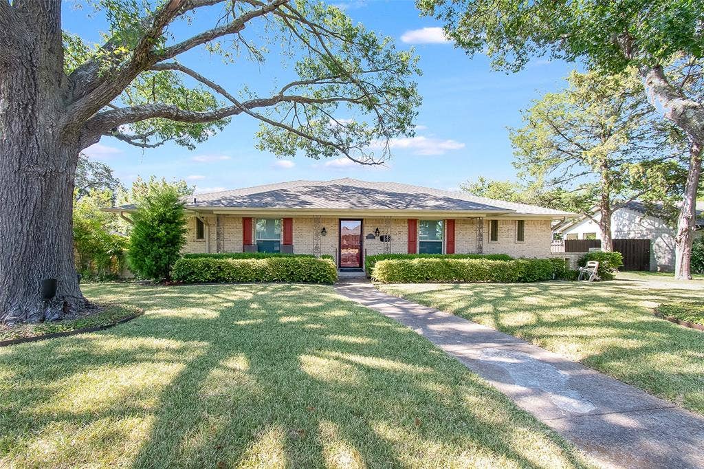 10856 Carissa Drive, Dallas, TX 75218 10856 Carissa Drive, Dallas, TX 75218