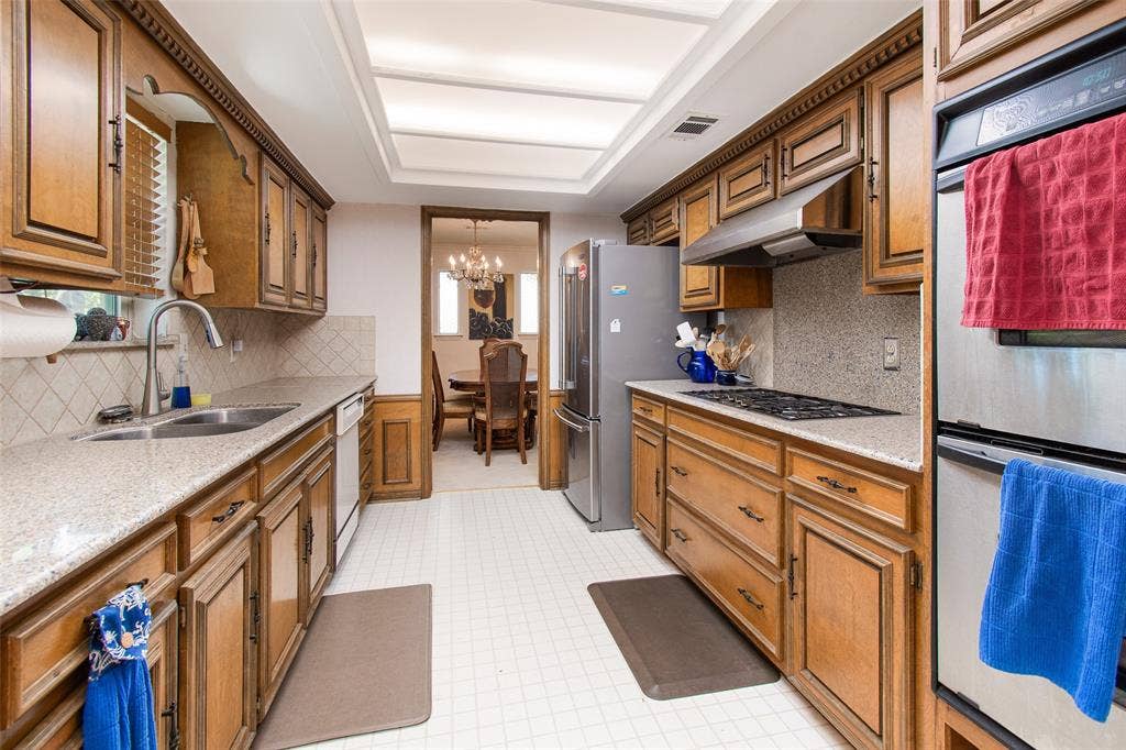 10856 Carissa Drive, Dallas, TX 75218 10856 Carissa Drive, Dallas, TX 75218