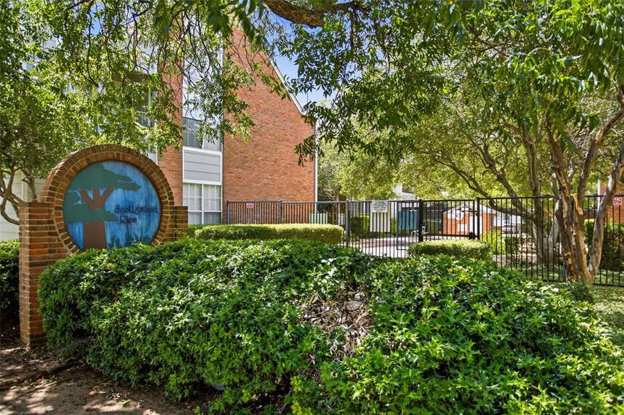Property photo for 3206 S Fielder Road, #100, Arlington, TX