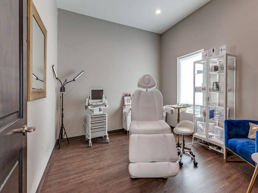 540 W Frontier Parkway, Prosper, TX 75078 exam room
