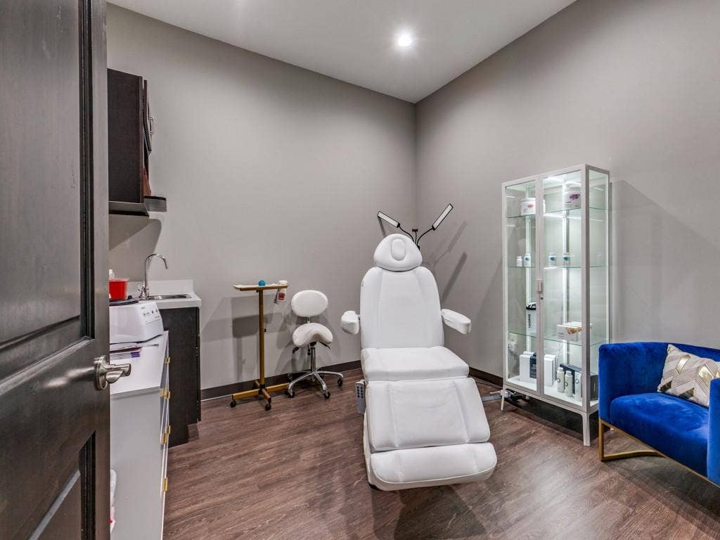 540 W Frontier Parkway, Prosper, TX 75078 exam room