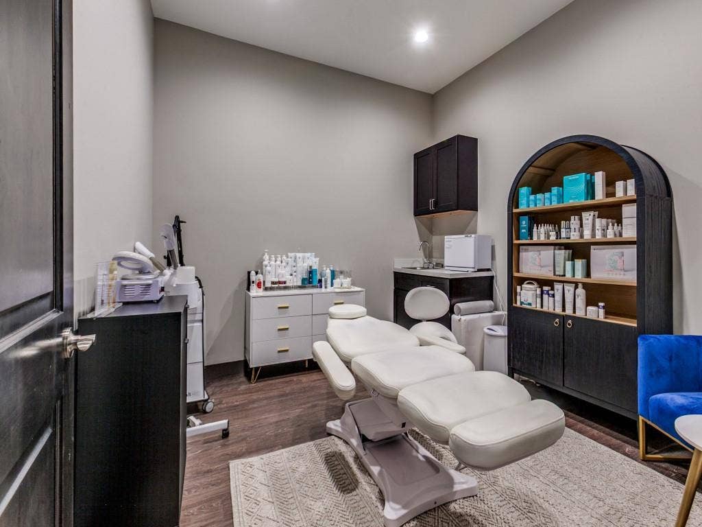 540 W Frontier Parkway, Prosper, TX 75078 exam room