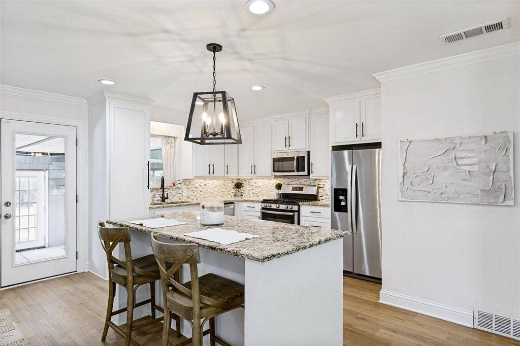 3111 Rotan Lane, Dallas, TX 75229 3111 Rotan Lane, Dallas, TX 75229