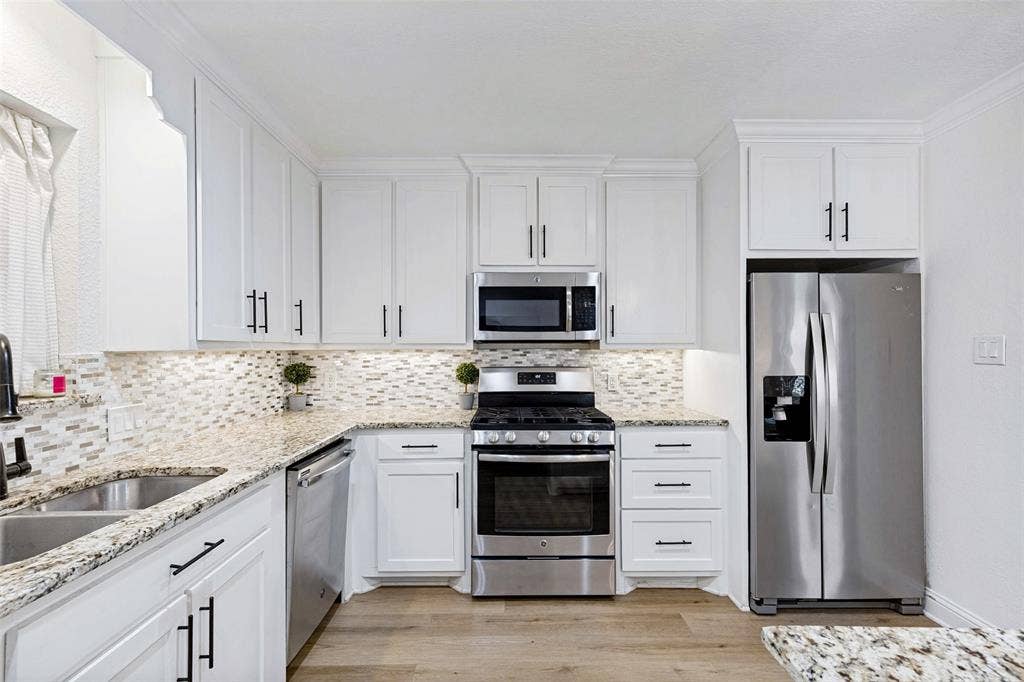 3111 Rotan Lane, Dallas, TX 75229 3111 Rotan Lane, Dallas, TX 75229