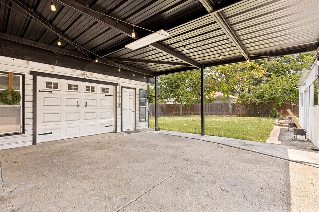 3111 Rotan Lane, Dallas, TX 75229 Garage and carport.