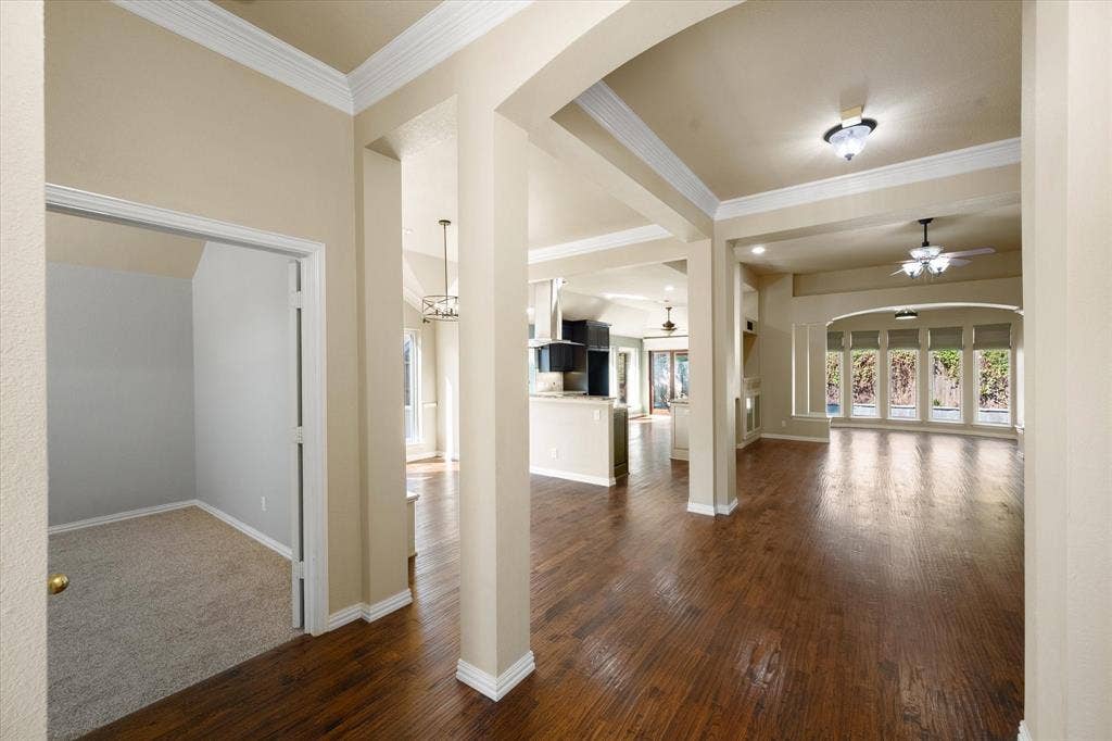 1021 Muirfield Drive, Mansfield, TX 76063 Beautiful real wood floors!