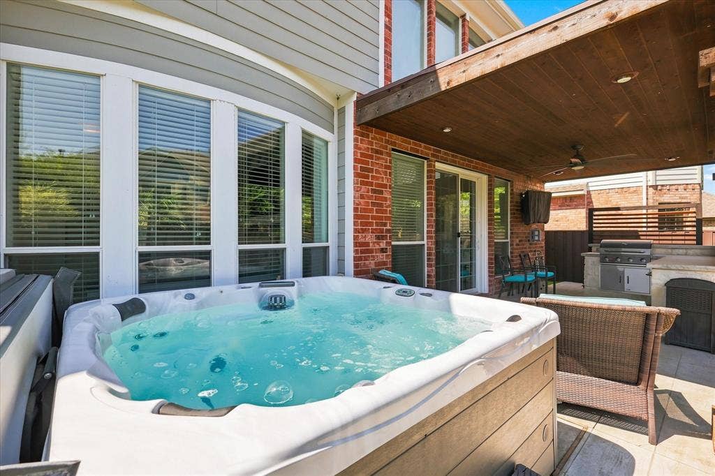 Hot tub Stays!