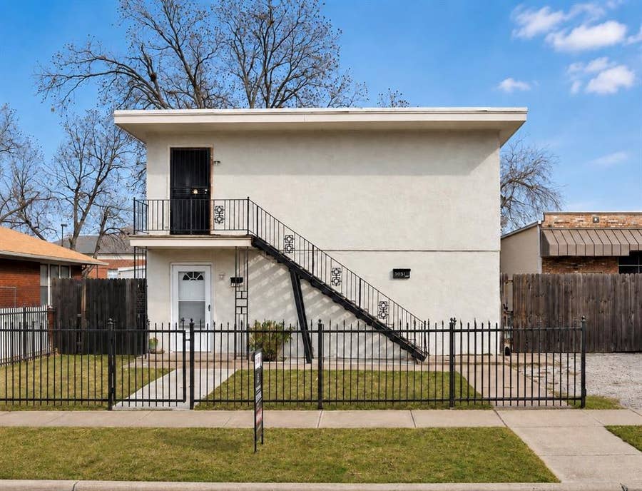 Property photo for 3039 College Avenue, Fort Worth, TX