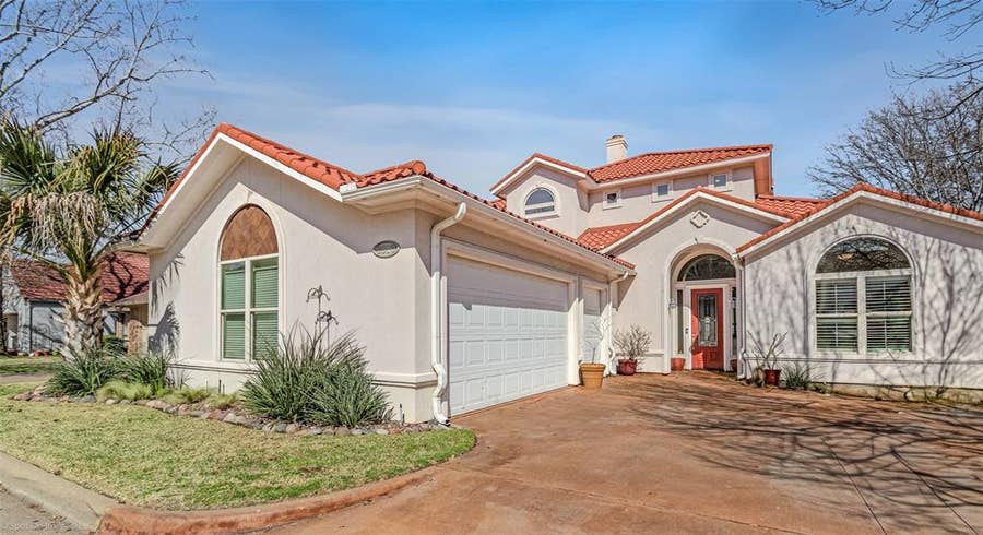 Property photo for 3010 Lakeside Drive, Rockwall, TX