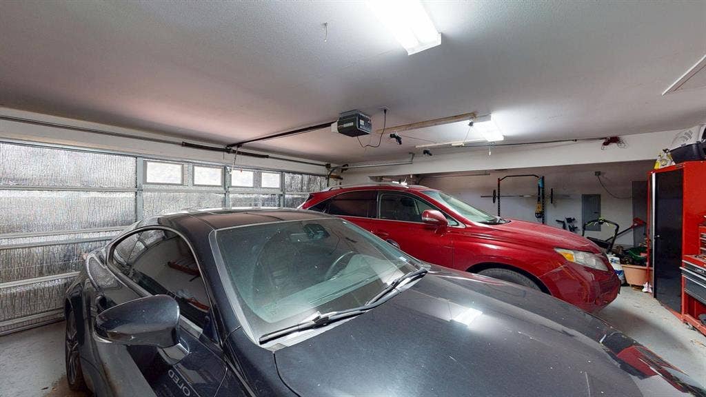 4130 Sagemont Lane, Tyler, TX 75707 Three car garage,21'x35'