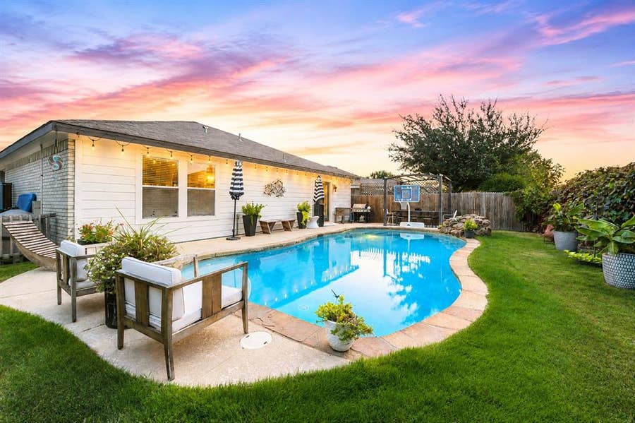 Property photo for 4136 Justin Drive, Fort Worth, TX
