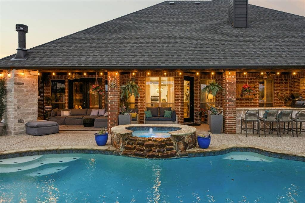 2585 Wincrest Drive, Rockwall, TX 75032 2585 Wincrest Drive, Rockwall, TX 75032