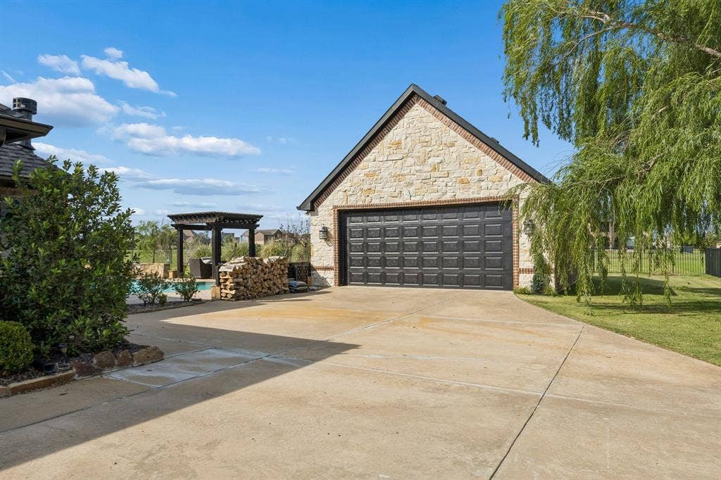 2585 Wincrest Drive, Rockwall, TX 75032 2585 Wincrest Drive, Rockwall, TX 75032