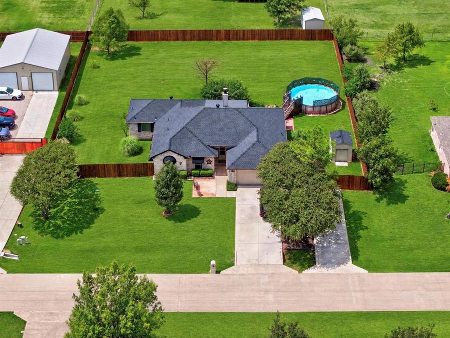 Property photo for 107 Cottonwood Drive, Fate, TX