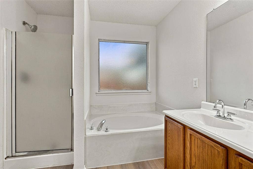 9900 Carter Drive, McKinney, TX 75072 9900 Carter Drive, McKinney, TX 75072
