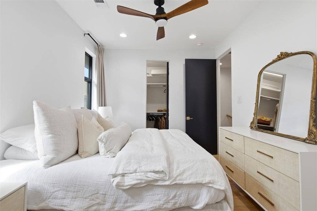 3541 Kalterra, Dallas, TX 75219