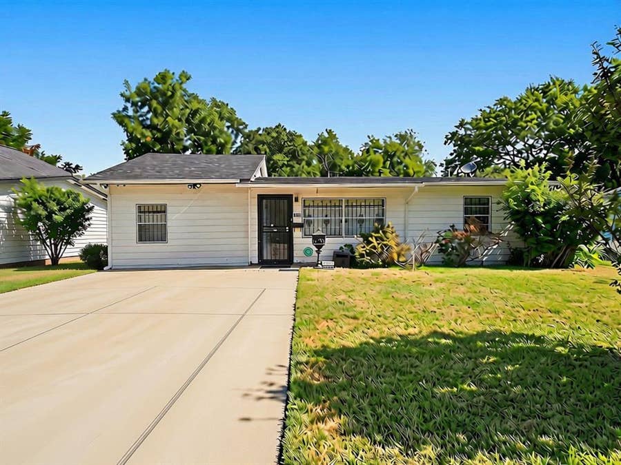 Property photo for 4105 Fairlane Avenue, Fort Worth, TX