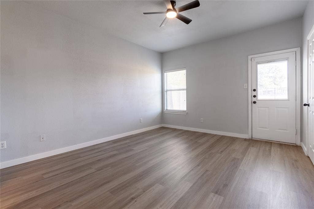 1312 Piedmont Drive, Mansfield, TX 76063 Primary bedroom with access to the backyard