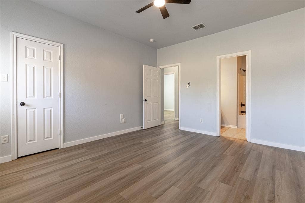 1312 Piedmont Drive, Mansfield, TX 76063 Large walk in closet