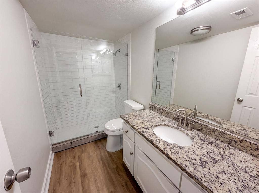 3969 Lost Creek Drive, Dallas, TX 75224 3969 Lost Creek Drive, Dallas, TX 75224