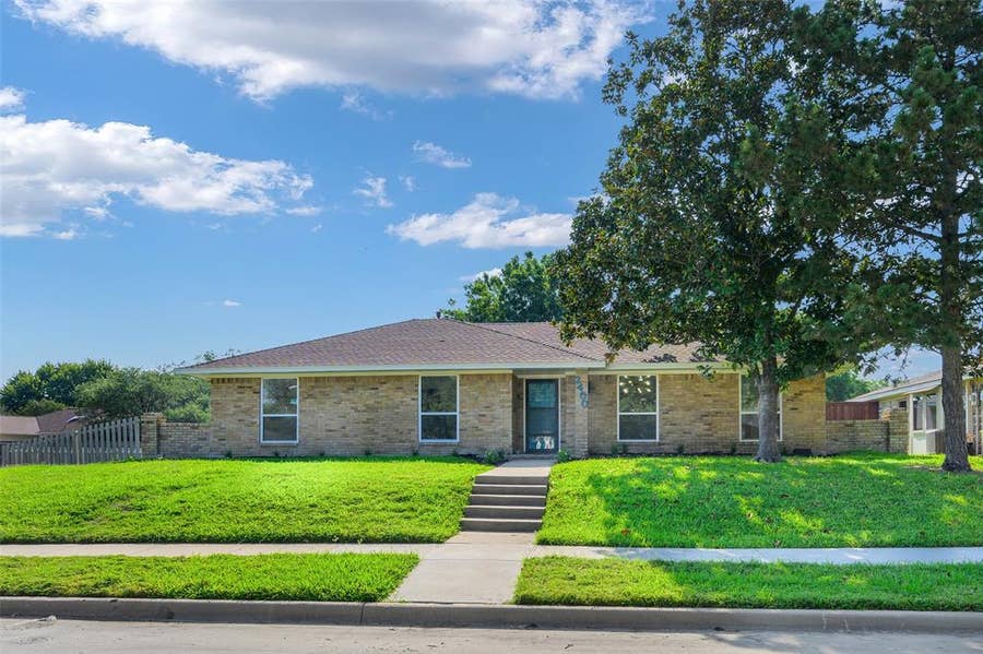Property photo for 2400 Bengal Lane, Plano, TX