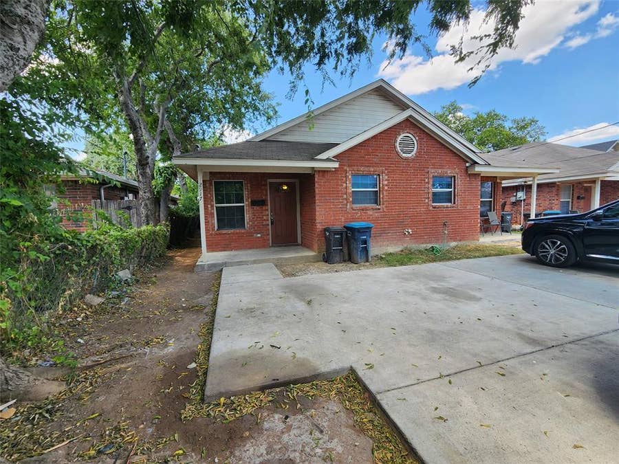 Property photo for 2917 Van Horn Avenue, Fort Worth, TX