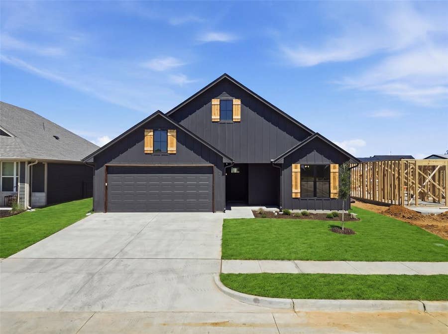 Property photo for 940 Huckleberry Lane, Tolar, TX